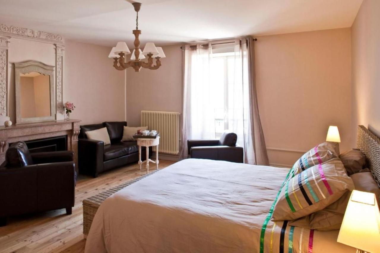 Chateau De Riverie Chambres Et Table D'Hotes Стая снимка